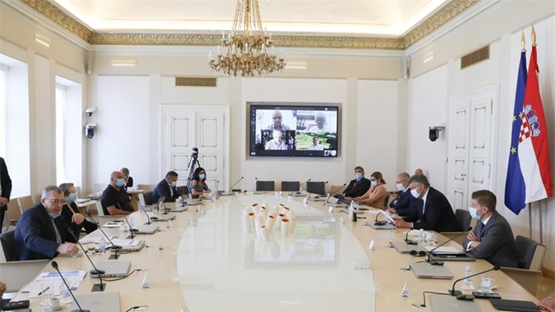 Vladin Znanstveni savjet: Poduzeti mjere na mjestima gdje je više zaraženih, nema horizontalnih mjera za cijelu državu